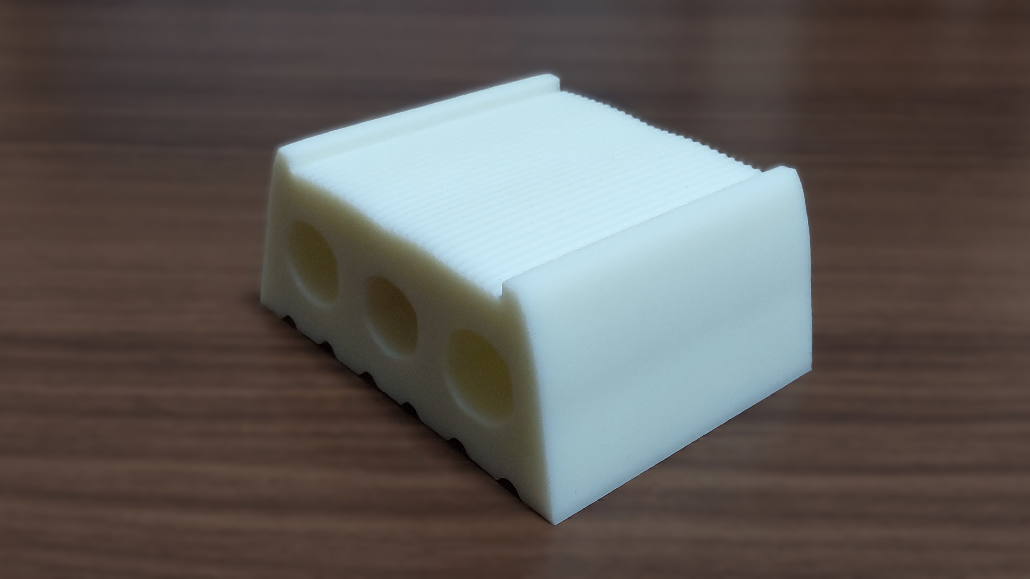 防振ブロック溝